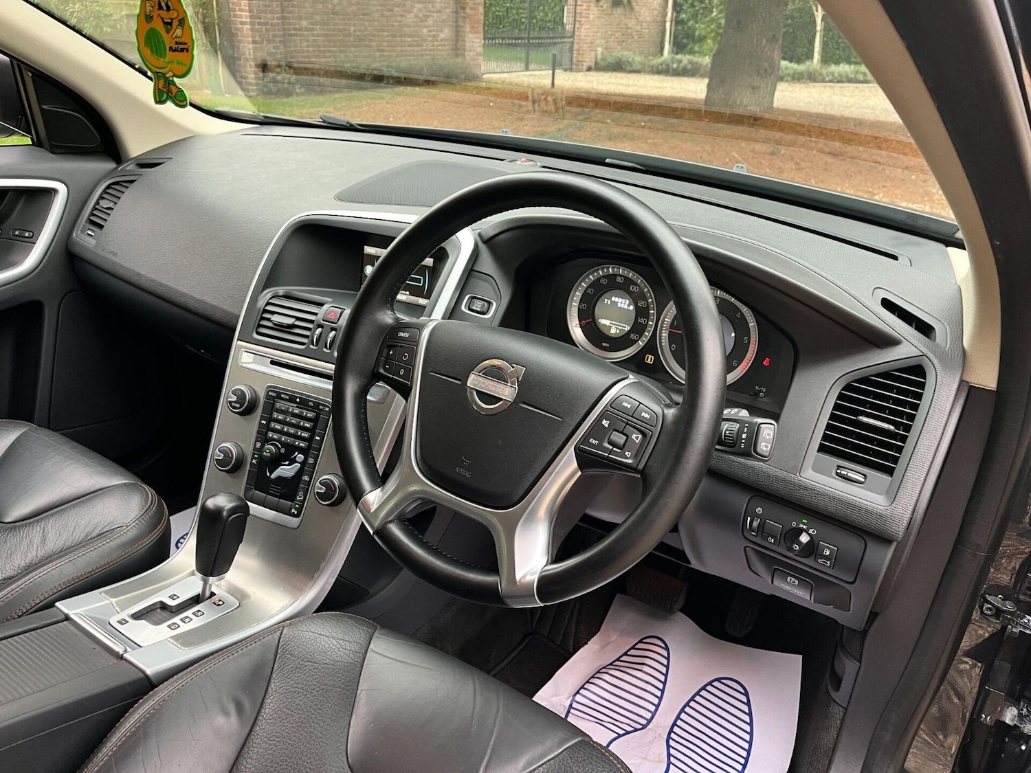 Used Volvo XC60 2011 for sale - 76776460: Photo 20