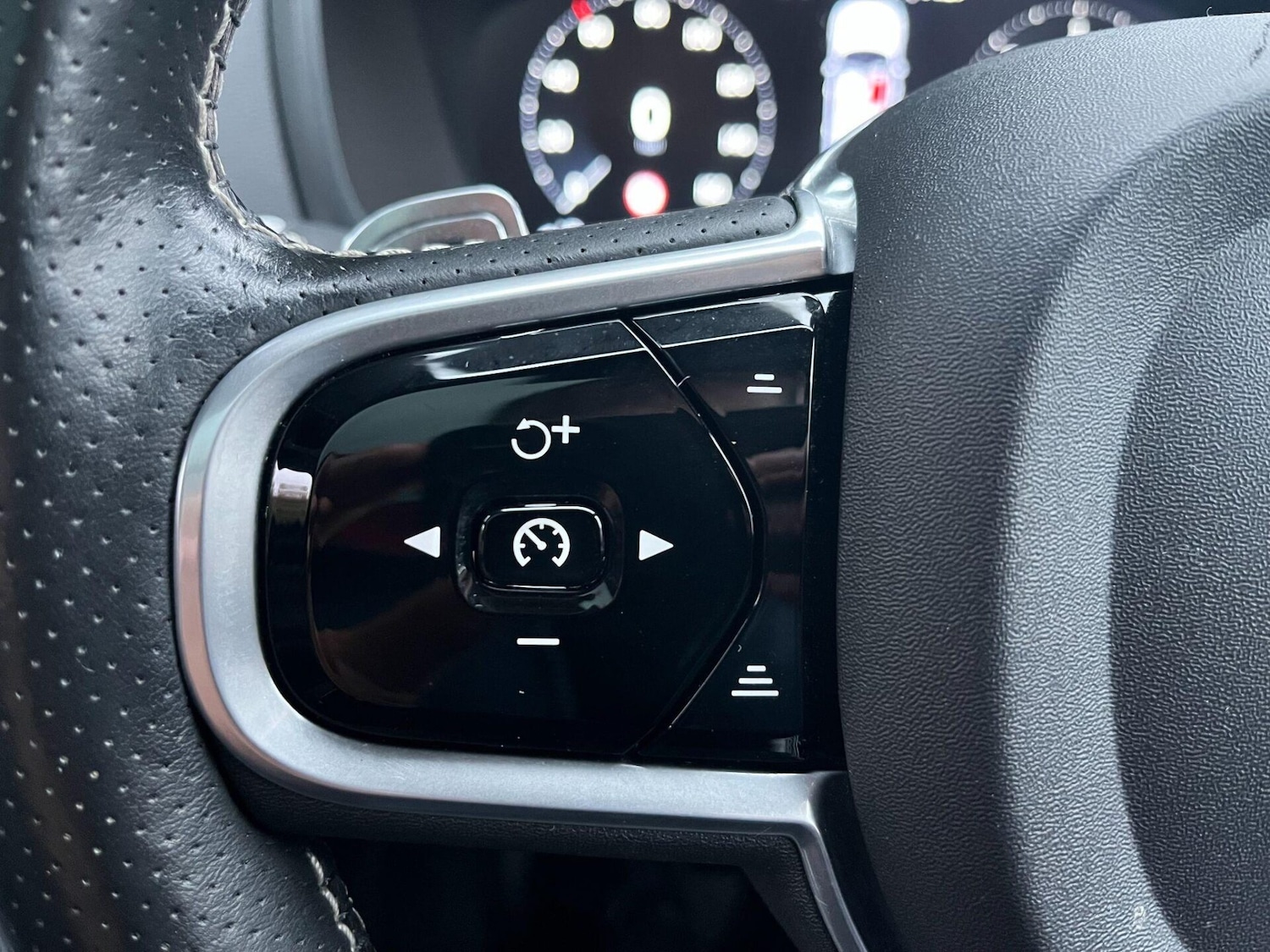 Used Volvo XC90 2017 for sale - 76776397: Photo 39