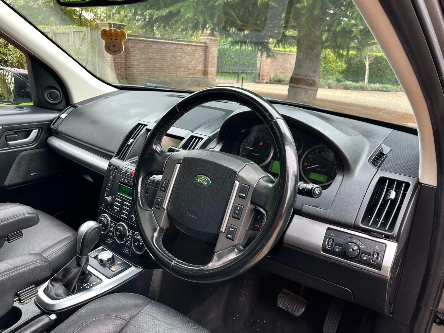 Used Land Rover Freelander 2 2010 for sale - 76776395: Photo 24