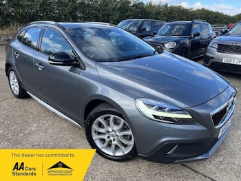 Used Volvo V40 2016 for sale - 79668014: Photo