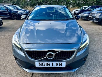 Used Volvo V40 2016 for sale - 79668014: Photo