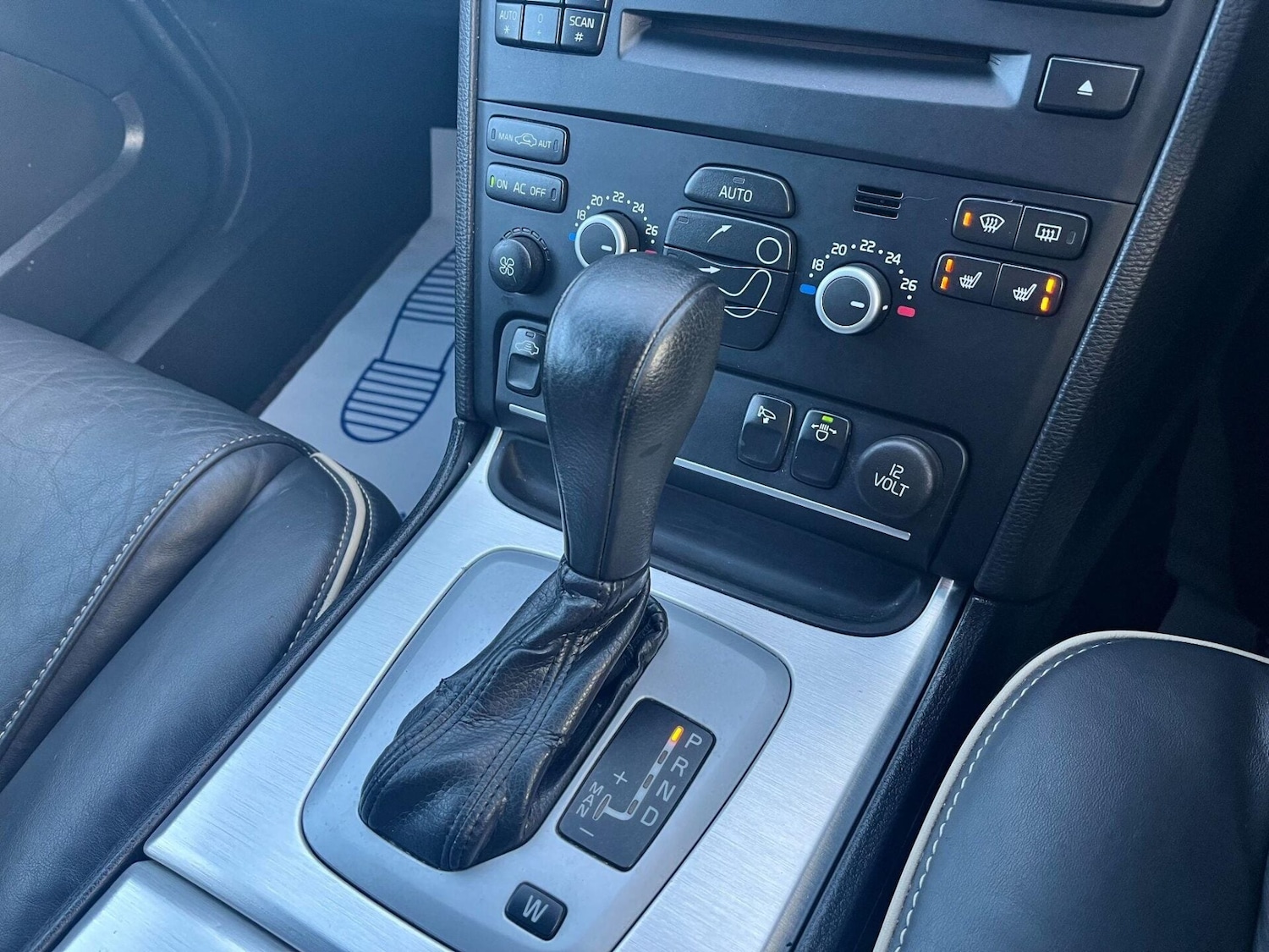 Used Volvo XC90 2011 for sale - 77431176: Photo 10