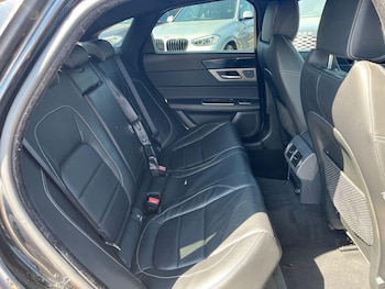 Used Jaguar XF 2016 for sale - 79240317: Photo