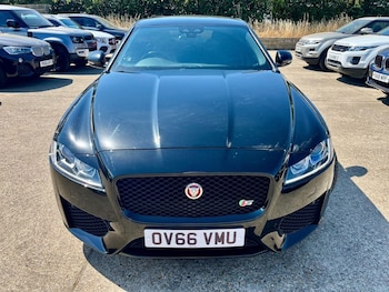 Used Jaguar XF 2016 for sale - 79240317: Photo