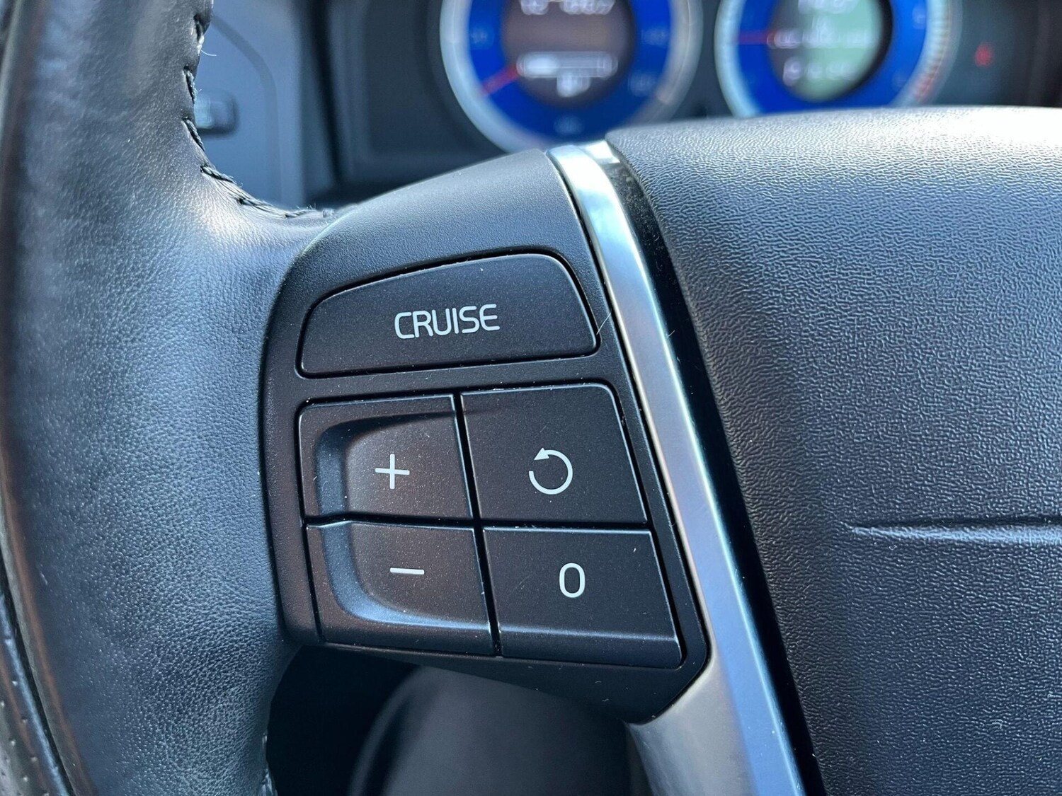 Used Volvo XC60 2010 for sale - 77085211: Photo 30