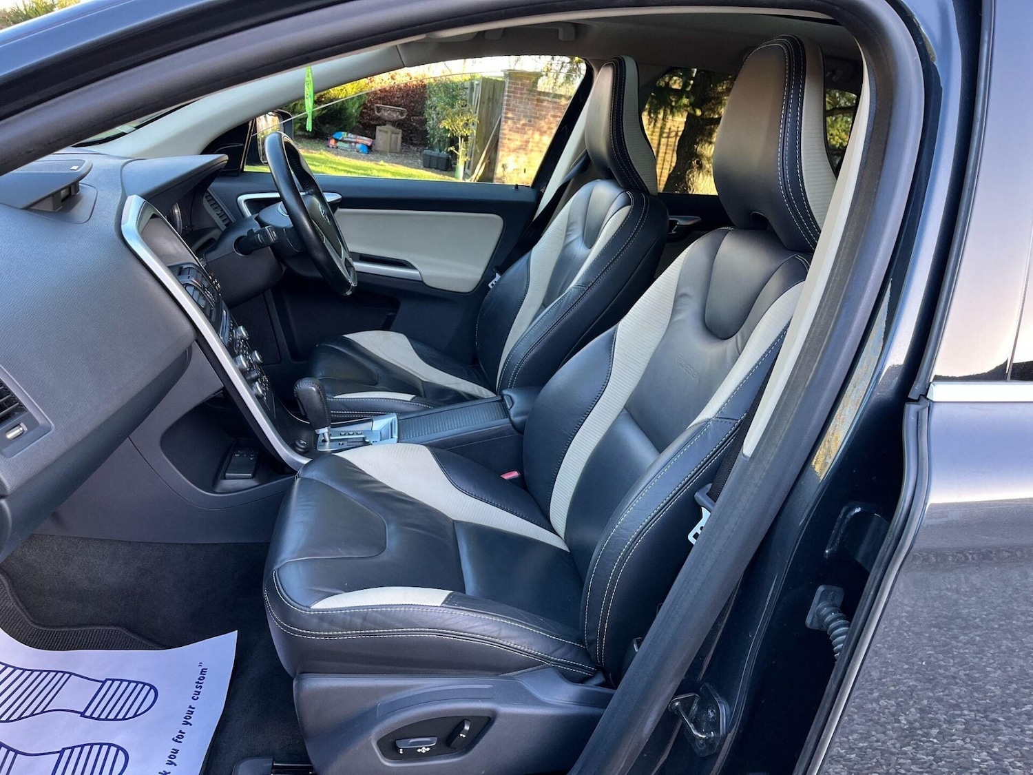 Used Volvo XC60 2010 for sale - 77085211: Photo 34