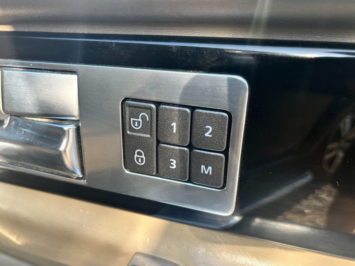 Used Land Rover Discovery 2013 for sale - 76776458: Photo 16