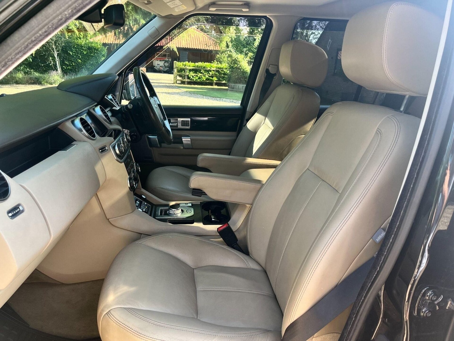 Used Land Rover Discovery 2013 for sale - 76776458: Photo 2