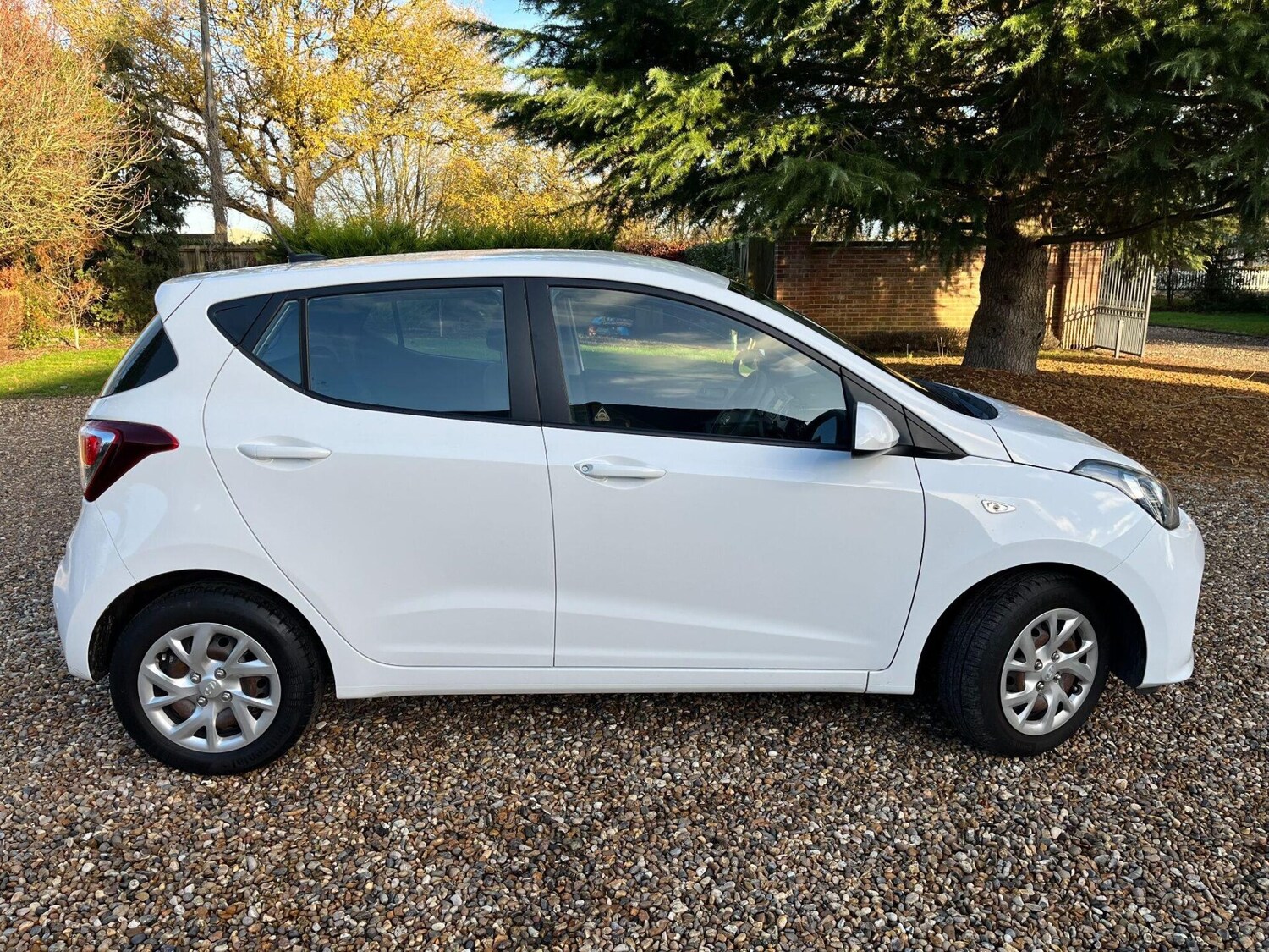 Used Hyundai i10 2018 for sale - 76776409: Photo 20