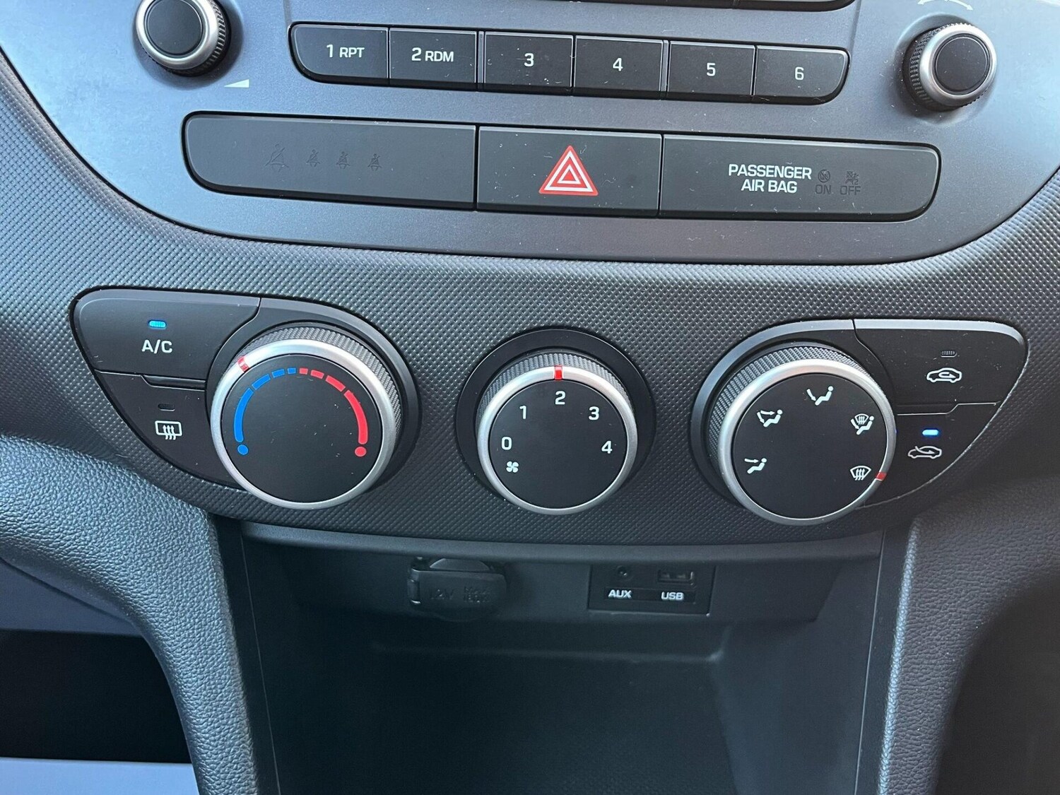 Used Hyundai i10 2018 for sale - 76776409: Photo 21