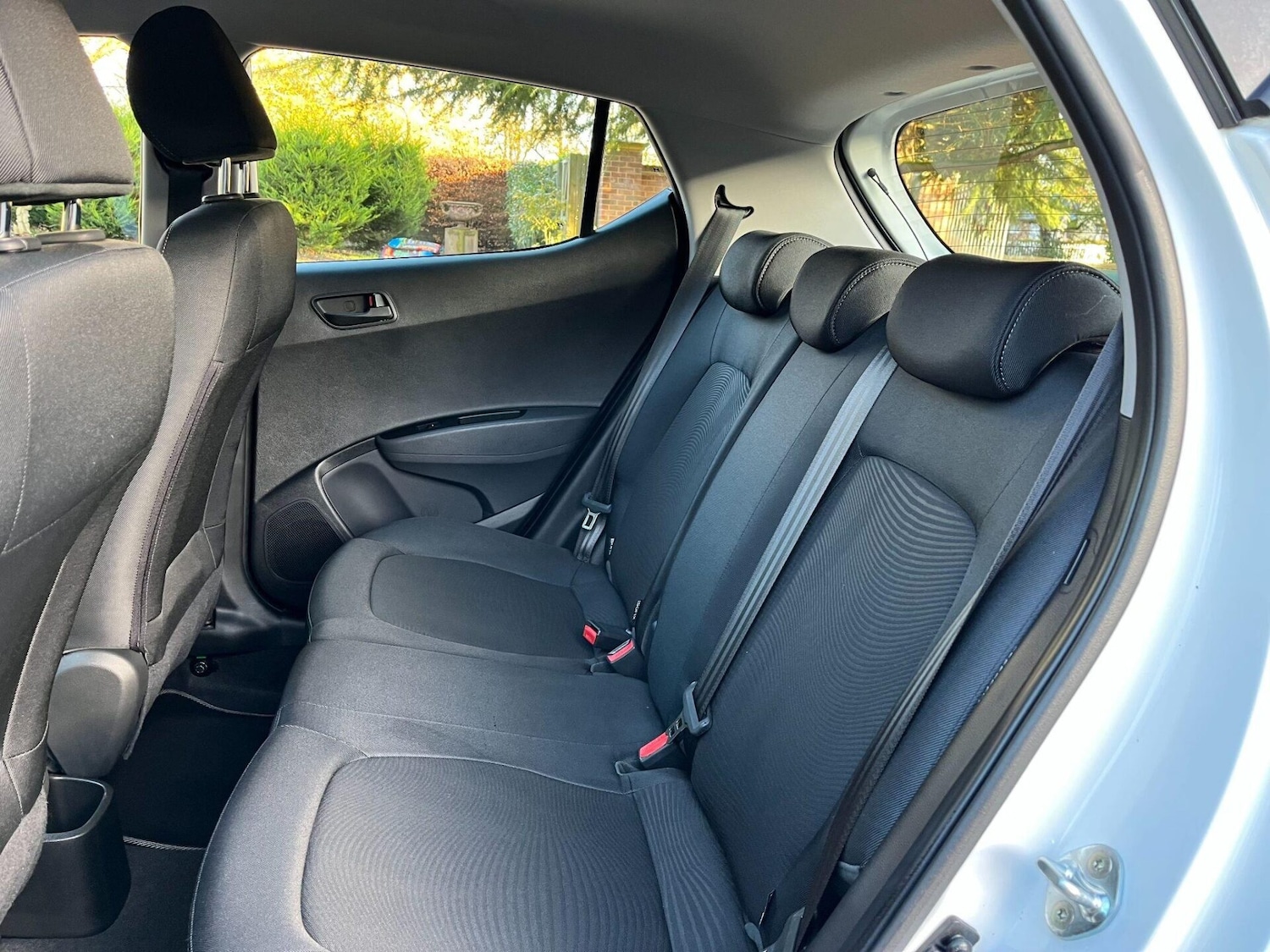 Used Hyundai i10 2018 for sale - 76776409: Photo 26