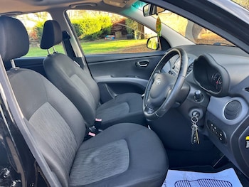 Used Hyundai i10 2011 for sale - 76906173: Photo