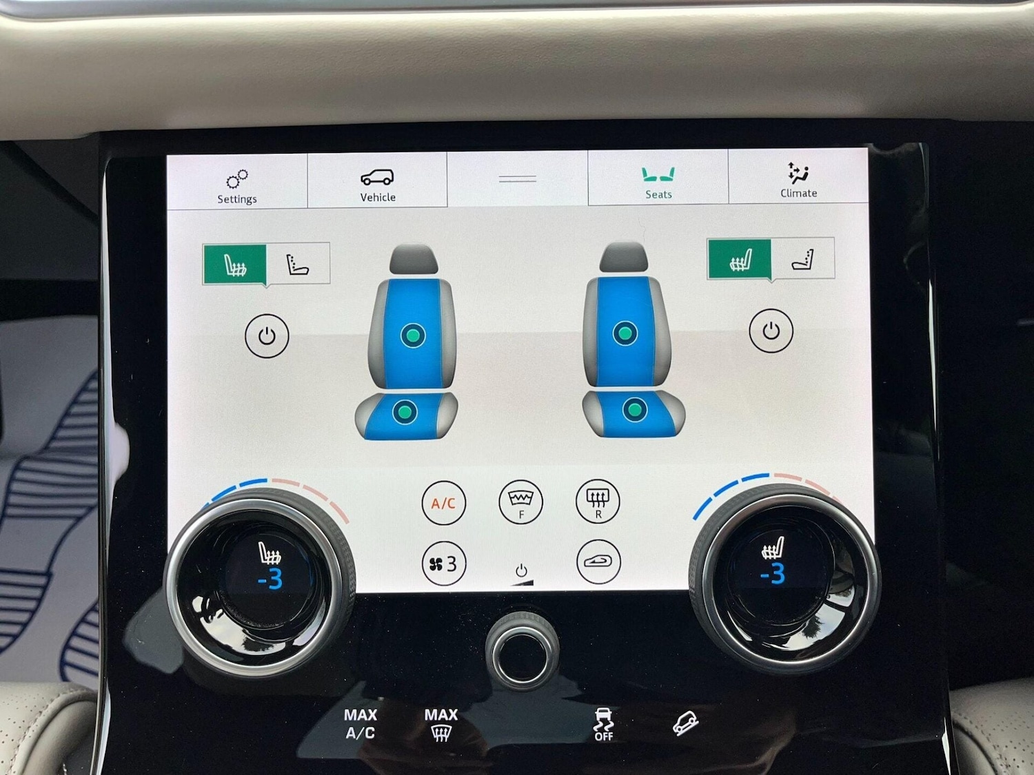 Used Land Rover Range Rover Velar 2018 for sale - 76776390: Photo 11