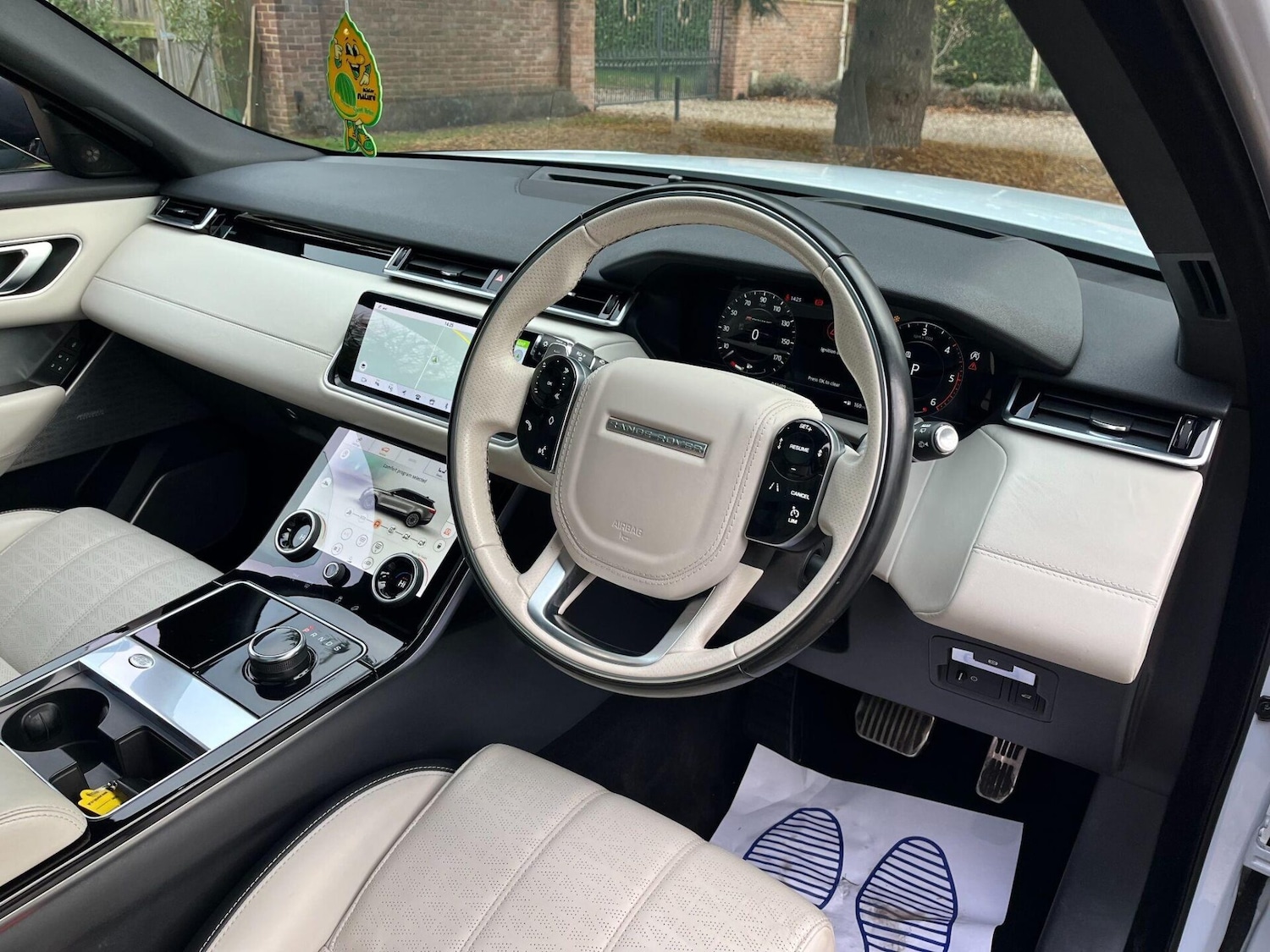 Used Land Rover Range Rover Velar 2018 for sale - 76776390: Photo 33