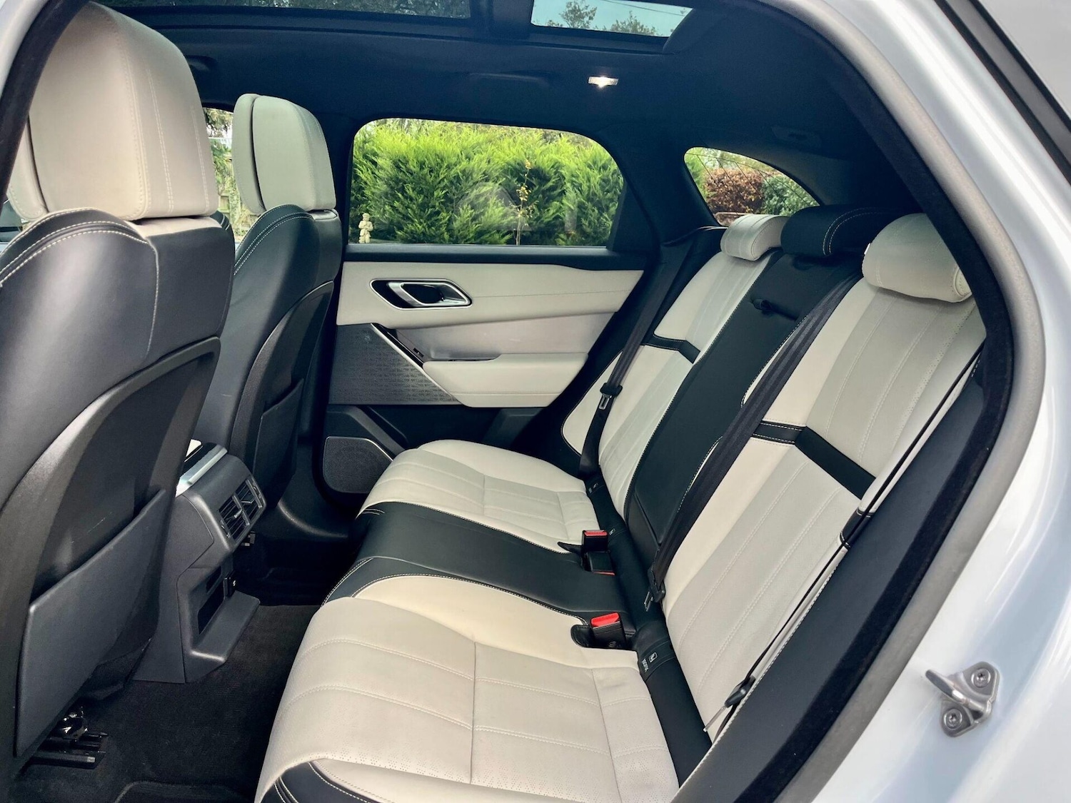 Used Land Rover Range Rover Velar 2018 for sale - 76776390: Photo 38