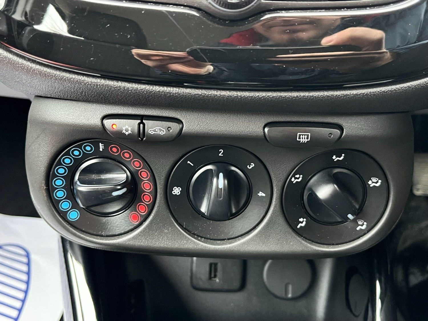 Used Vauxhall Corsa 2016 for sale - 76776391: Photo 17