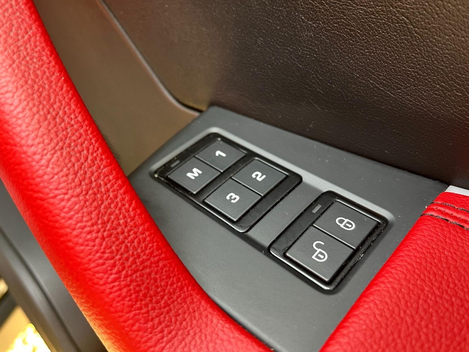 Used Jaguar F-Pace 2018 for sale - 76776449: Photo 19