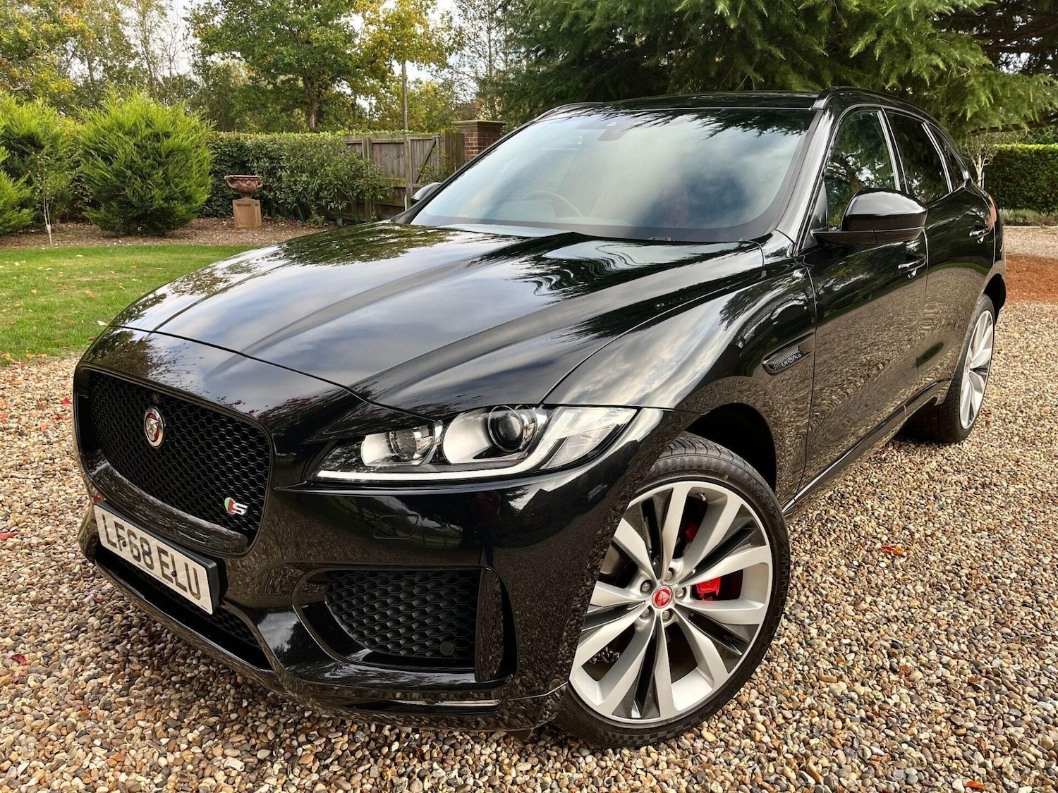 Used Jaguar F-Pace 2018 for sale - 76776449: Photo 5