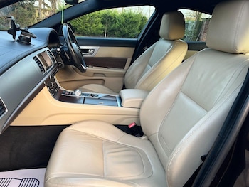 Used Jaguar XF 2014 for sale - 77012321: Photo