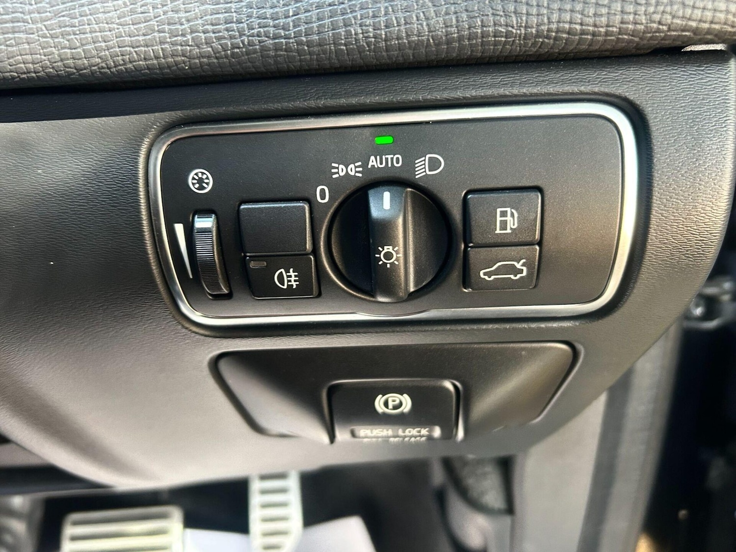 Used Volvo XC60 2014 for sale - 76776462: Photo 25