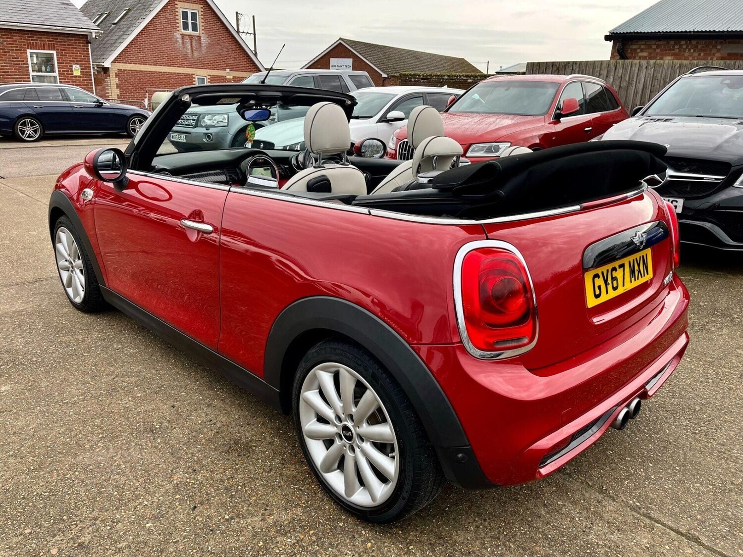 Used MINI Convertible 2017 for sale - 77589904: Photo 10
