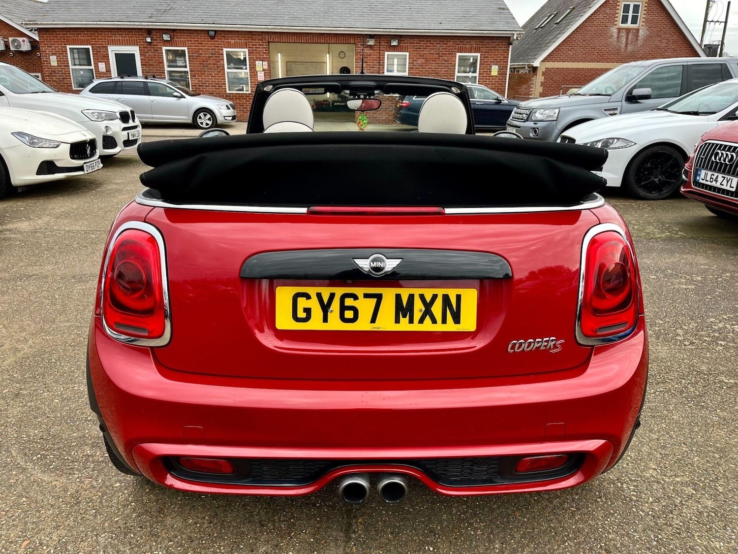 Used MINI Convertible 2017 for sale - 77589904: Photo 12