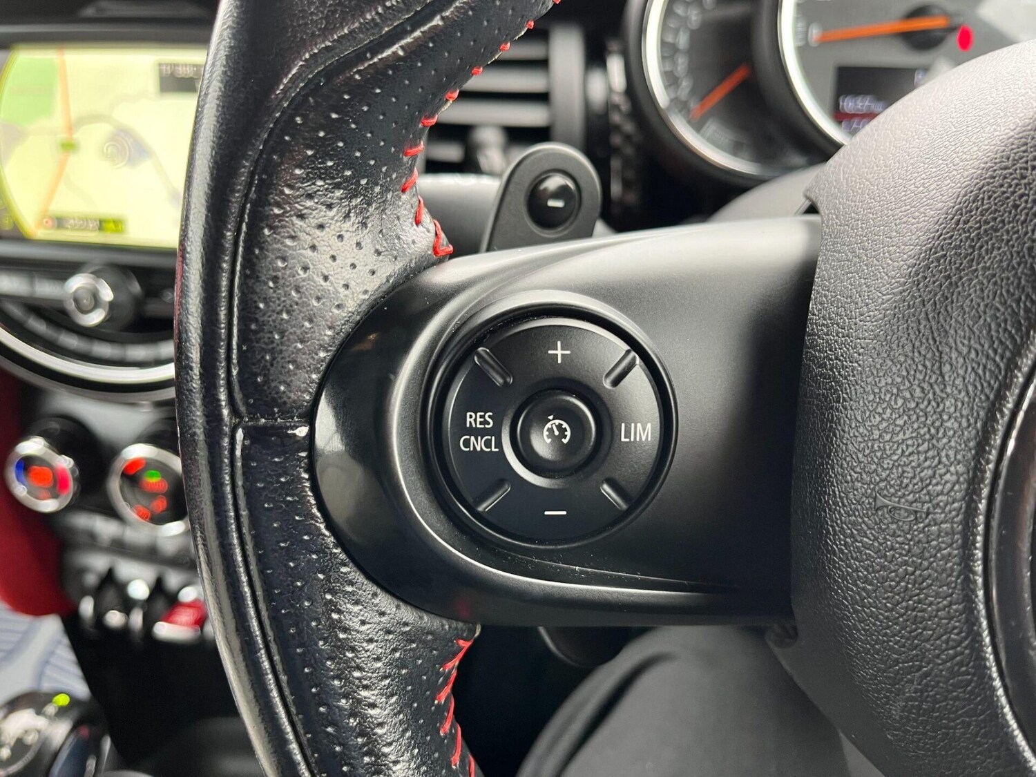 Used MINI Convertible 2017 for sale - 77589904: Photo 25