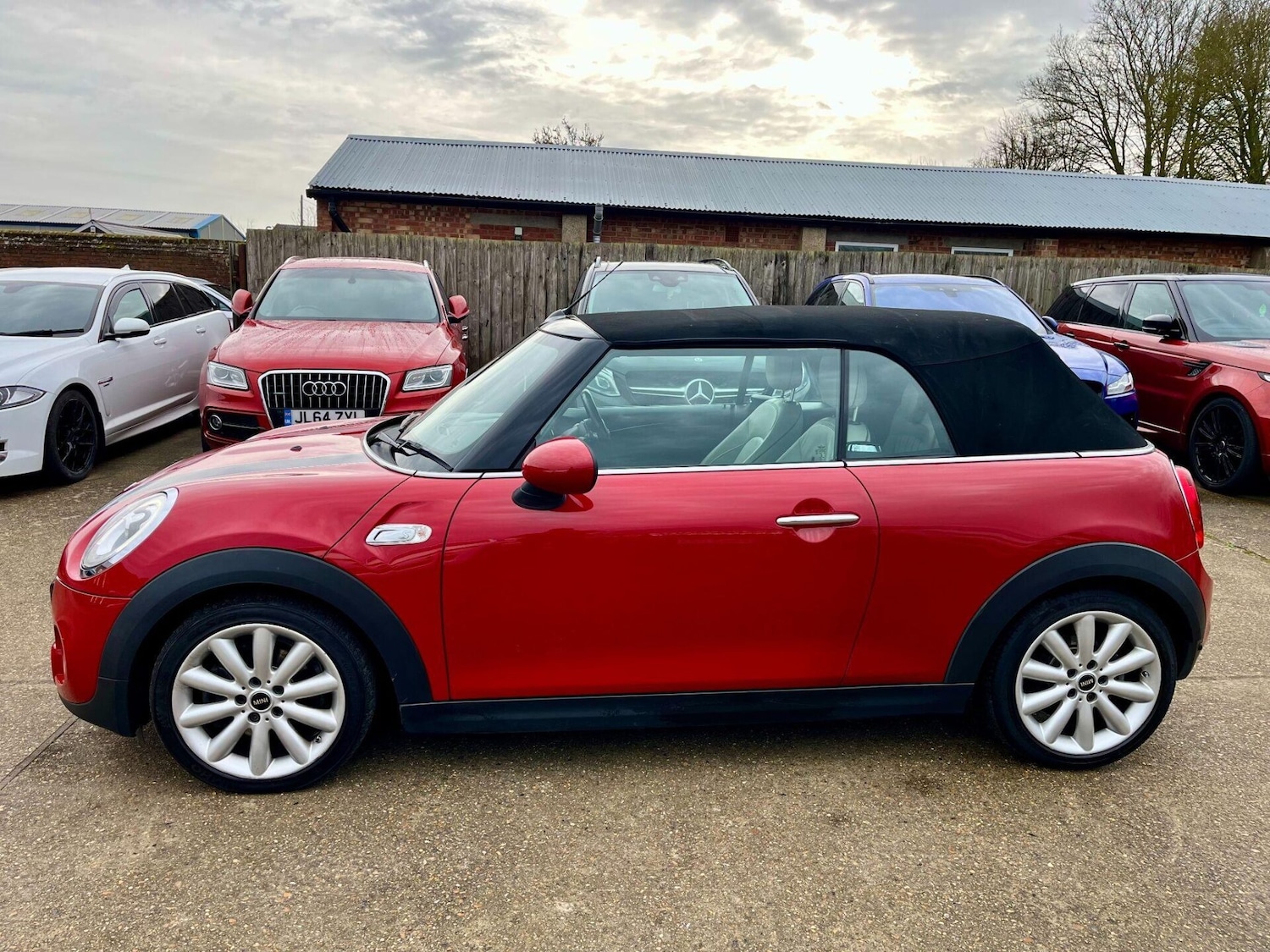 Used MINI Convertible 2017 for sale - 77589904: Photo 26