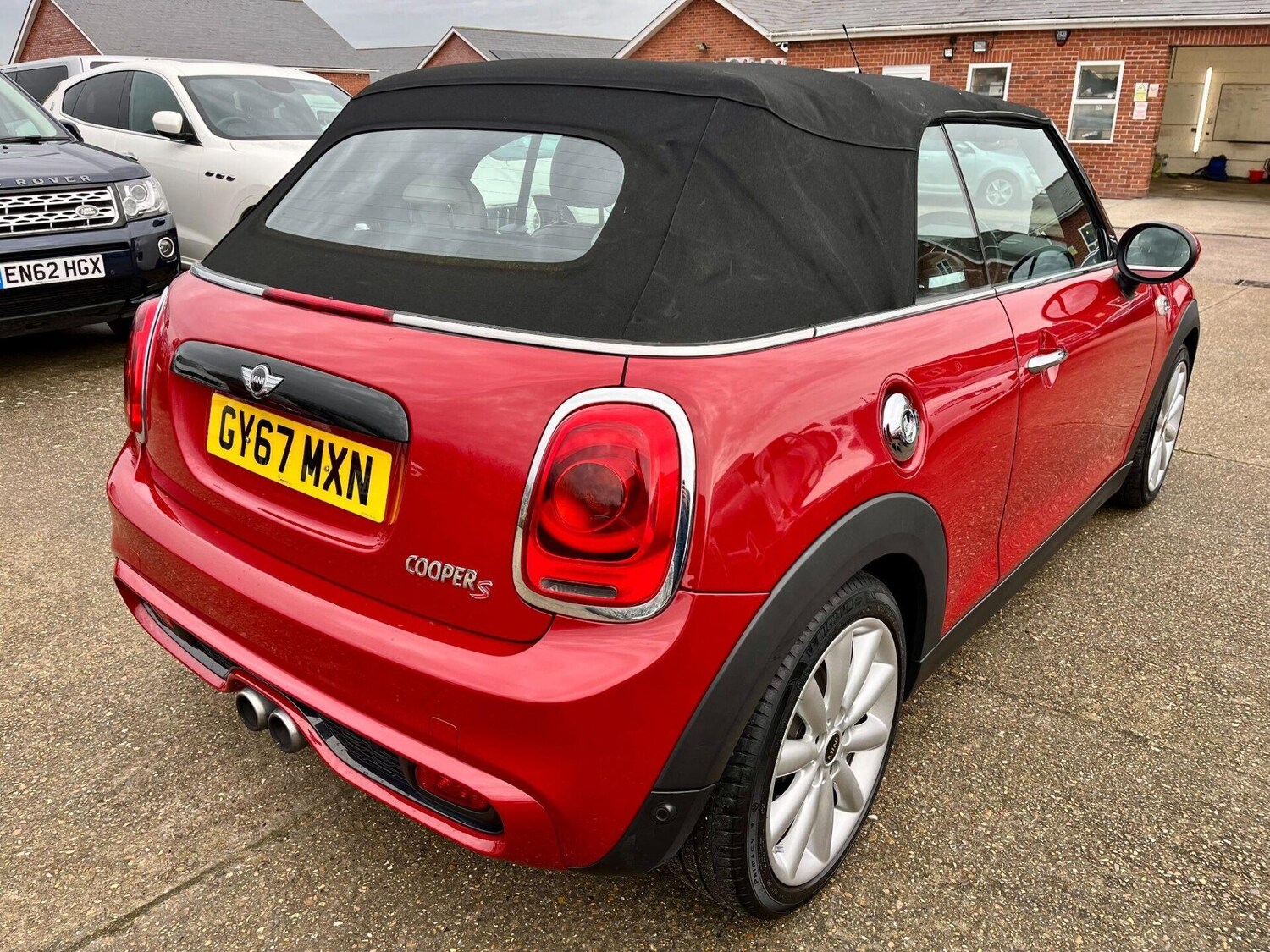 Used MINI Convertible 2017 for sale - 77589904: Photo 32