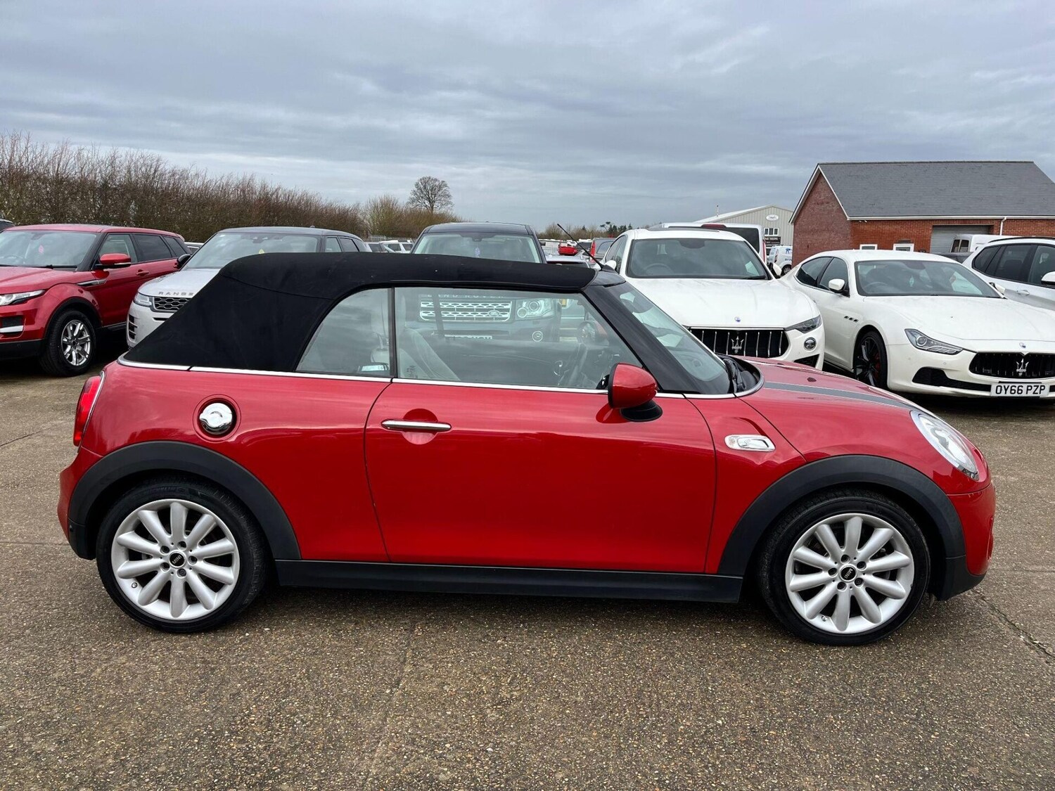 Used MINI Convertible 2017 for sale - 77589904: Photo 34