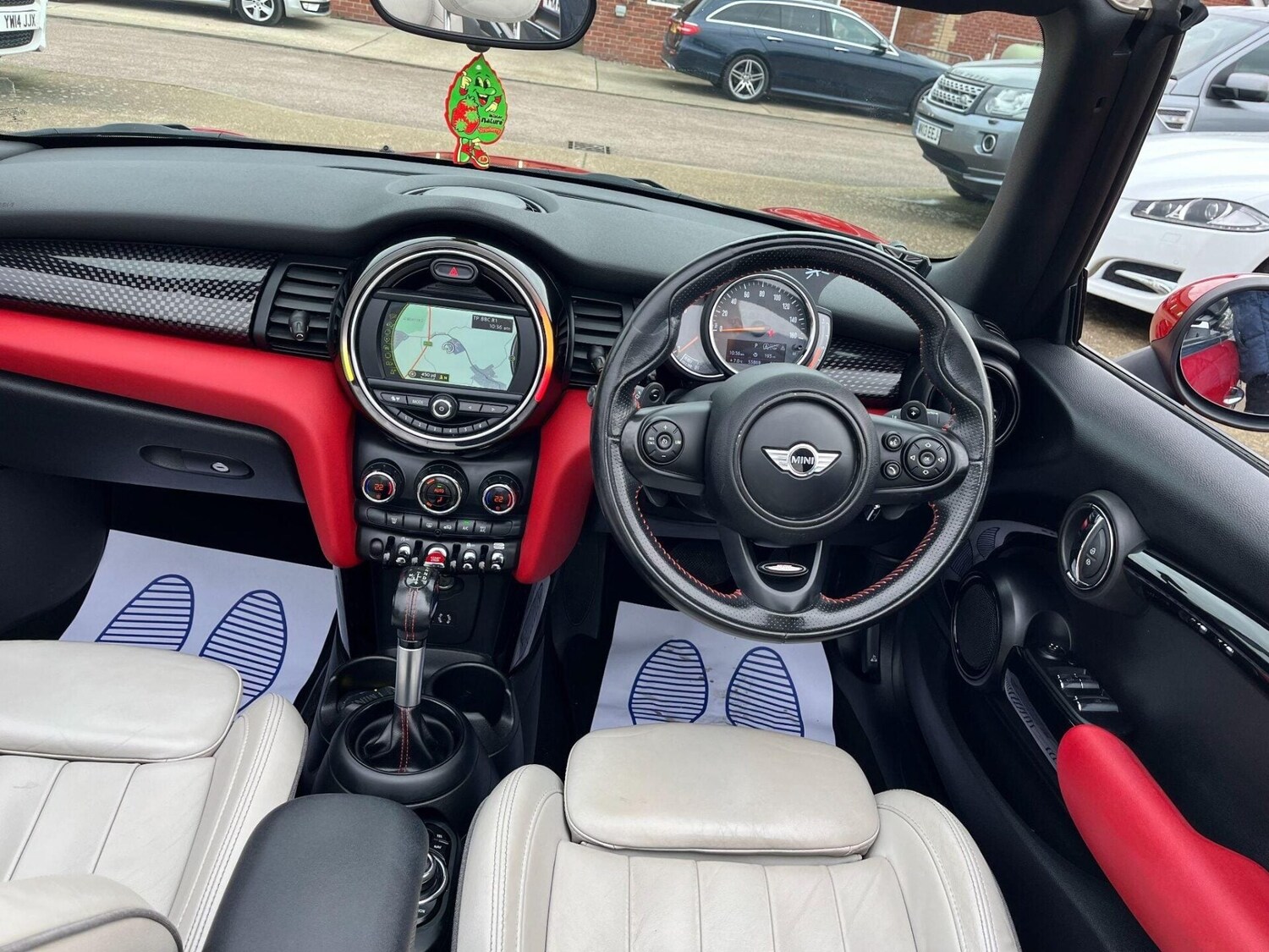 Used MINI Convertible 2017 for sale - 77589904: Photo 4