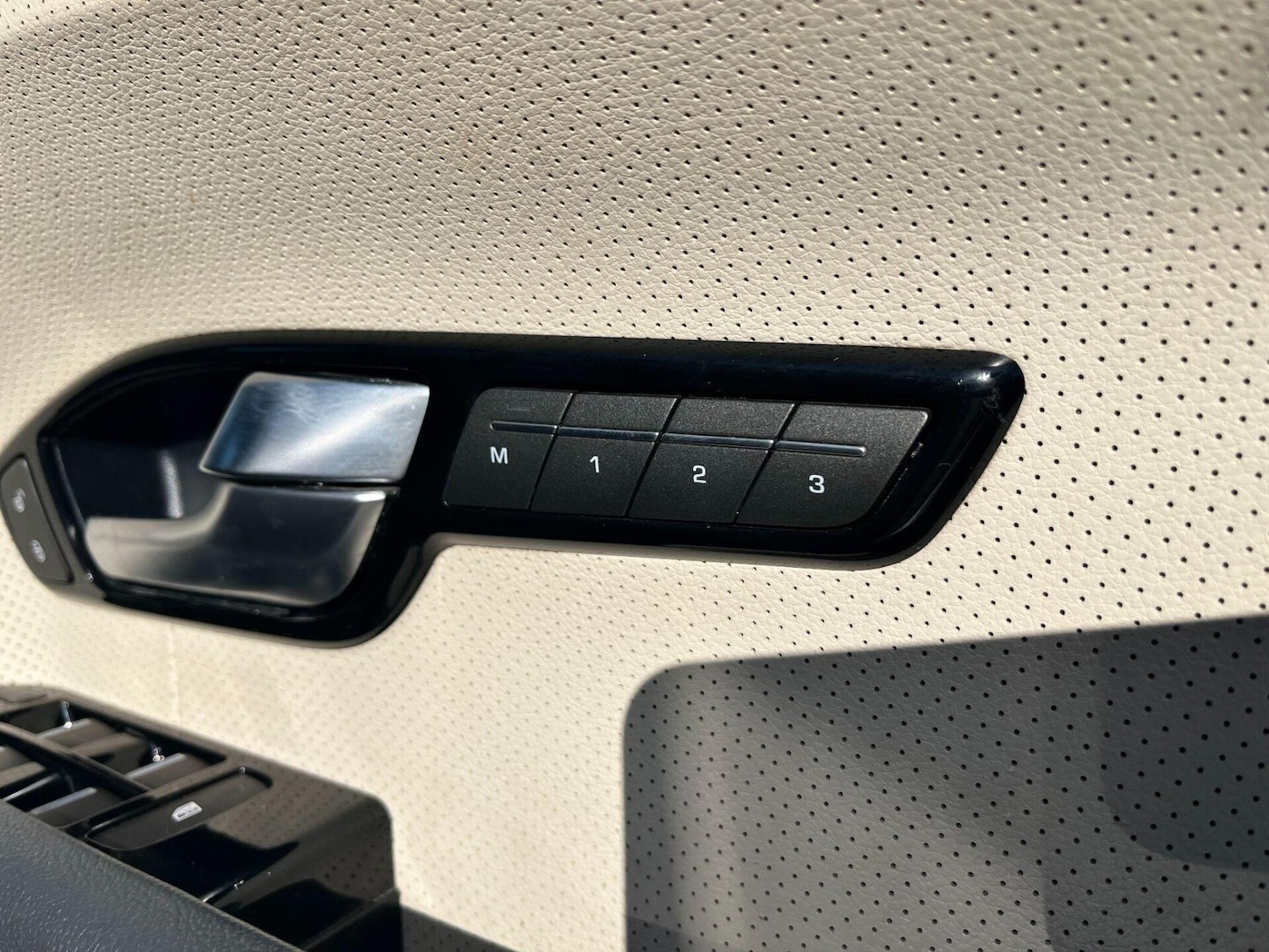 Used Land Rover Range Rover Evoque 2015 for sale - 77917422: Photo 21