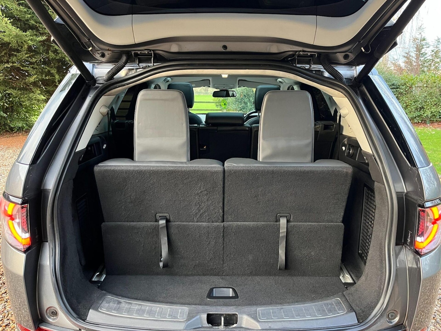 Used Land Rover Discovery Sport 2015 for sale - 76776430: Photo 13