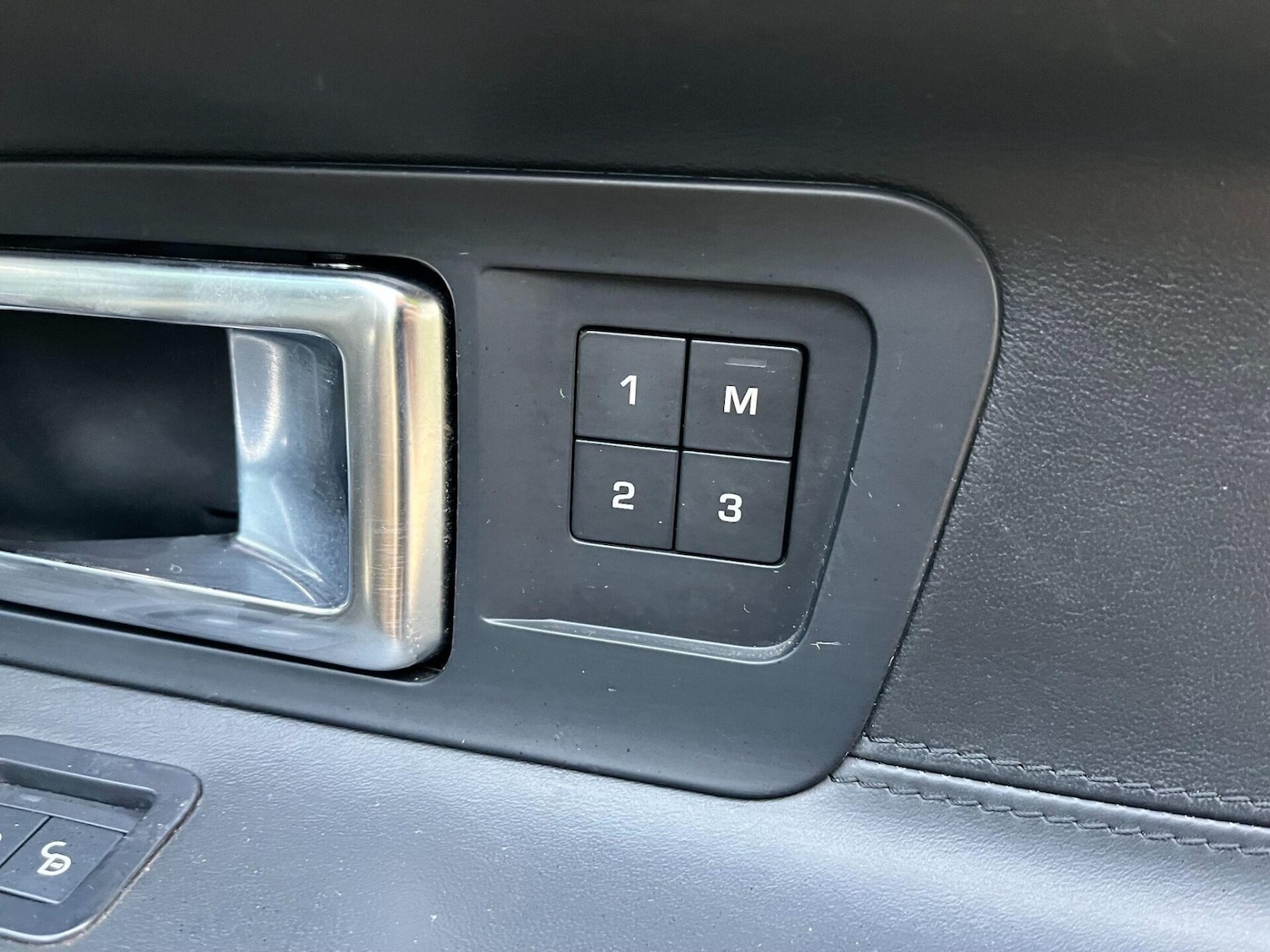 Used Land Rover Discovery Sport 2015 for sale - 76776430: Photo 19