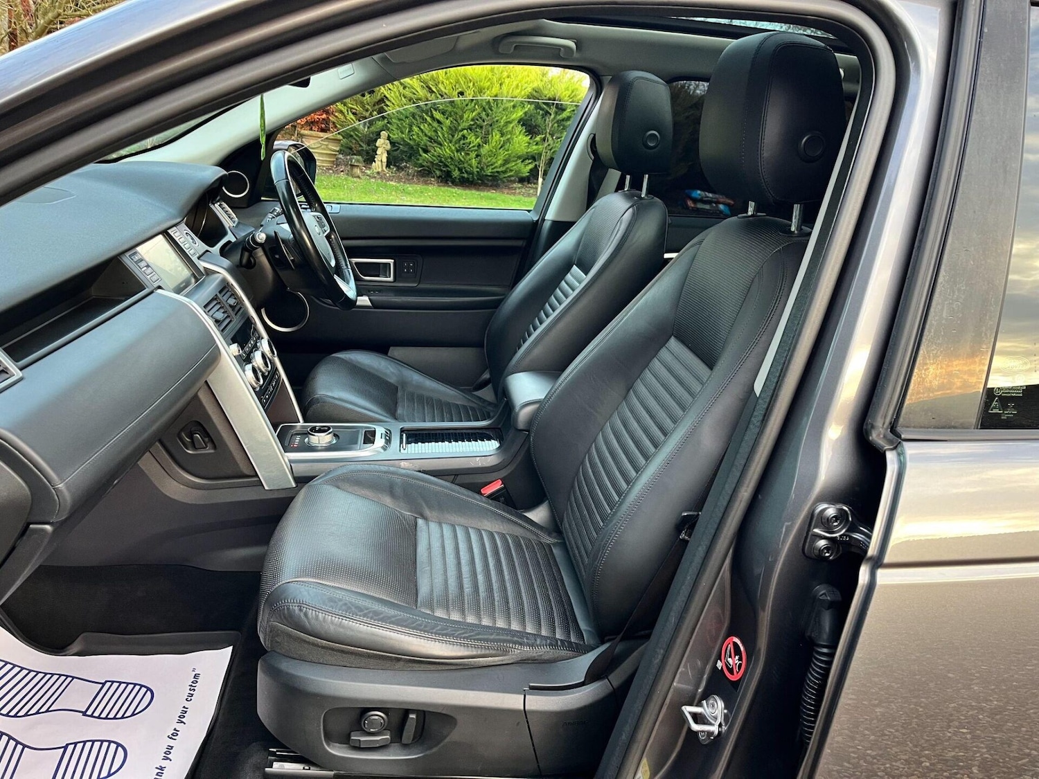 Used Land Rover Discovery Sport 2015 for sale - 76776430: Photo 2