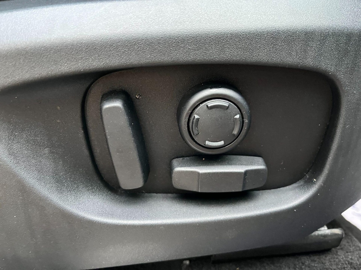 Used Land Rover Discovery Sport 2015 for sale - 76776430: Photo 21