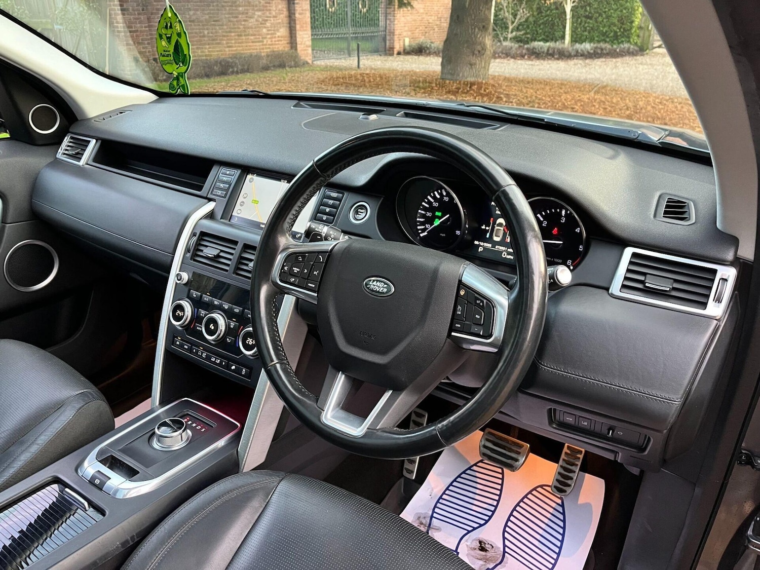 Used Land Rover Discovery Sport 2015 for sale - 76776430: Photo 40