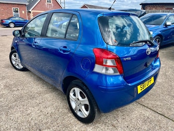 Used Toyota Yaris 2011 for sale - 78646276: Photo