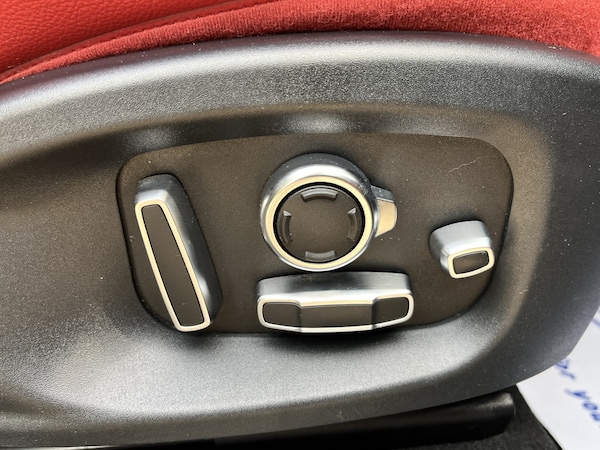Used Jaguar F-Pace 2018 for sale - 76211873: Photo 17