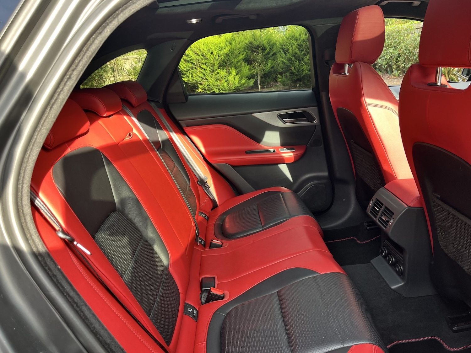 Used Jaguar F-Pace 2018 for sale - 76211873: Photo 30