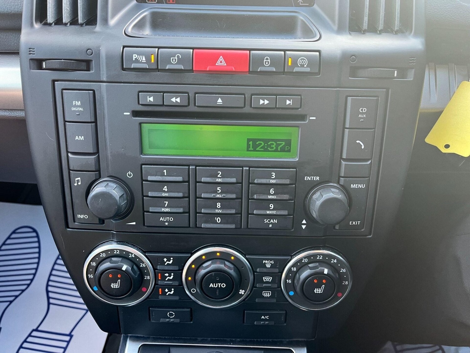 Used Land Rover Freelander 2 2012 for sale - 76776438: Photo 12