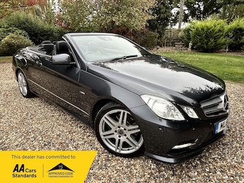 Used Mercedes-Benz E Class 2011 for sale - 76776426: Photo