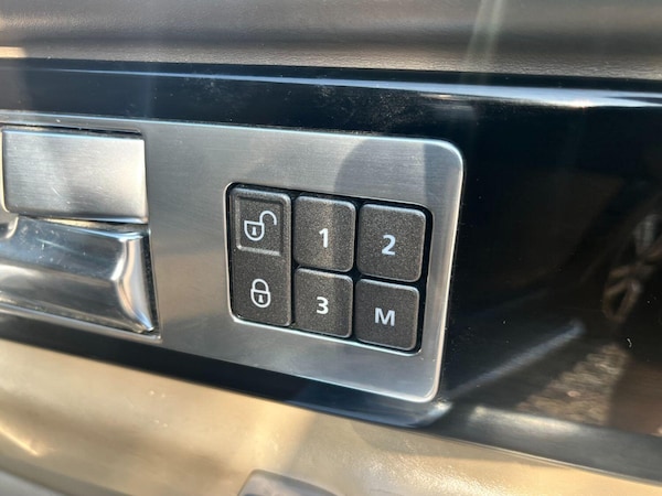 Used Land Rover Discovery 4 2013 for sale - 75428707: Photo 24