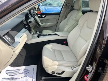 Used Volvo XC60 2018 for sale - 79210986: Photo