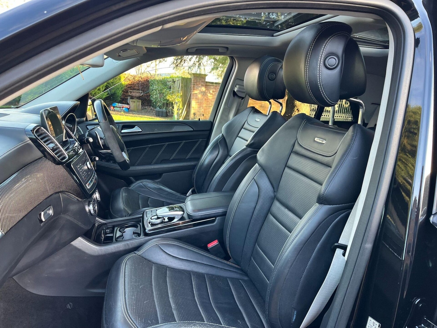 Used Mercedes-Benz GLE 2017 for sale - 76957121: Photo 2