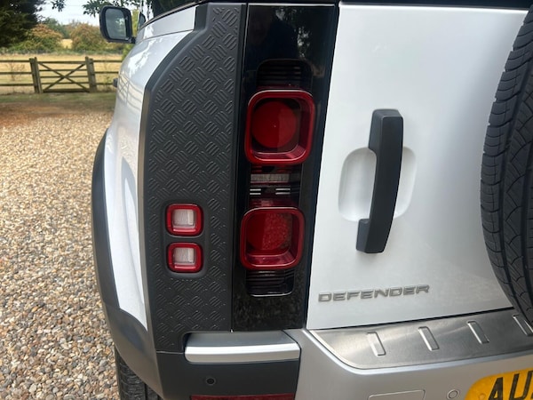 Used Land Rover Defender 90 2021 for sale - 75667783: Photo 14