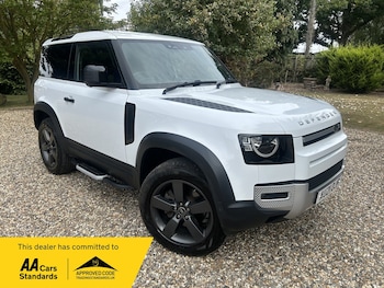 Land Rover - Defender 90