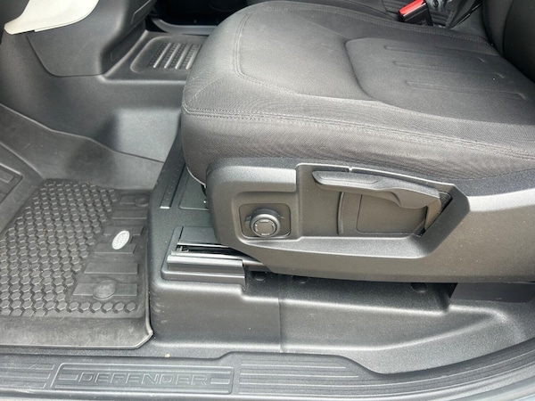 Used Land Rover Defender 90 2021 for sale - 75667783: Photo 31