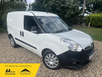 Used Vauxhall Combo 2018 for sale - 75497260: Photo