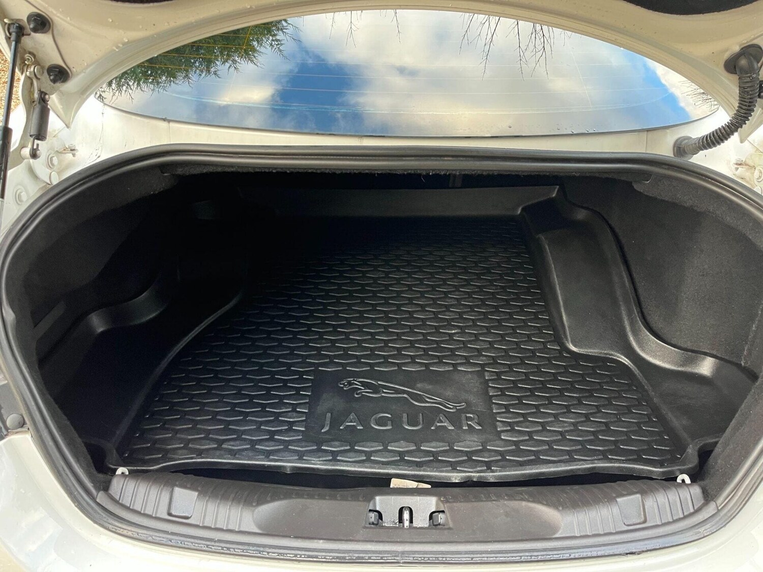 Used Jaguar XF 2014 for sale - 76776406: Photo 10